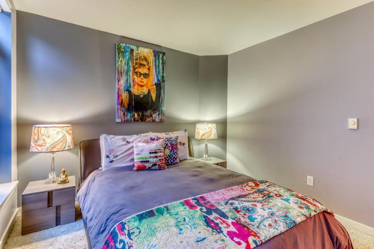 Belltown Court Sunset Suite Сиэтл Экстерьер фото