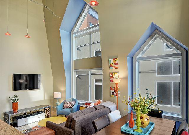 Belltown Court Sunset Suite Сиэтл Экстерьер фото